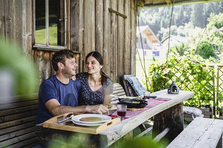 Katharina und Andreas Wimmer beim Essen