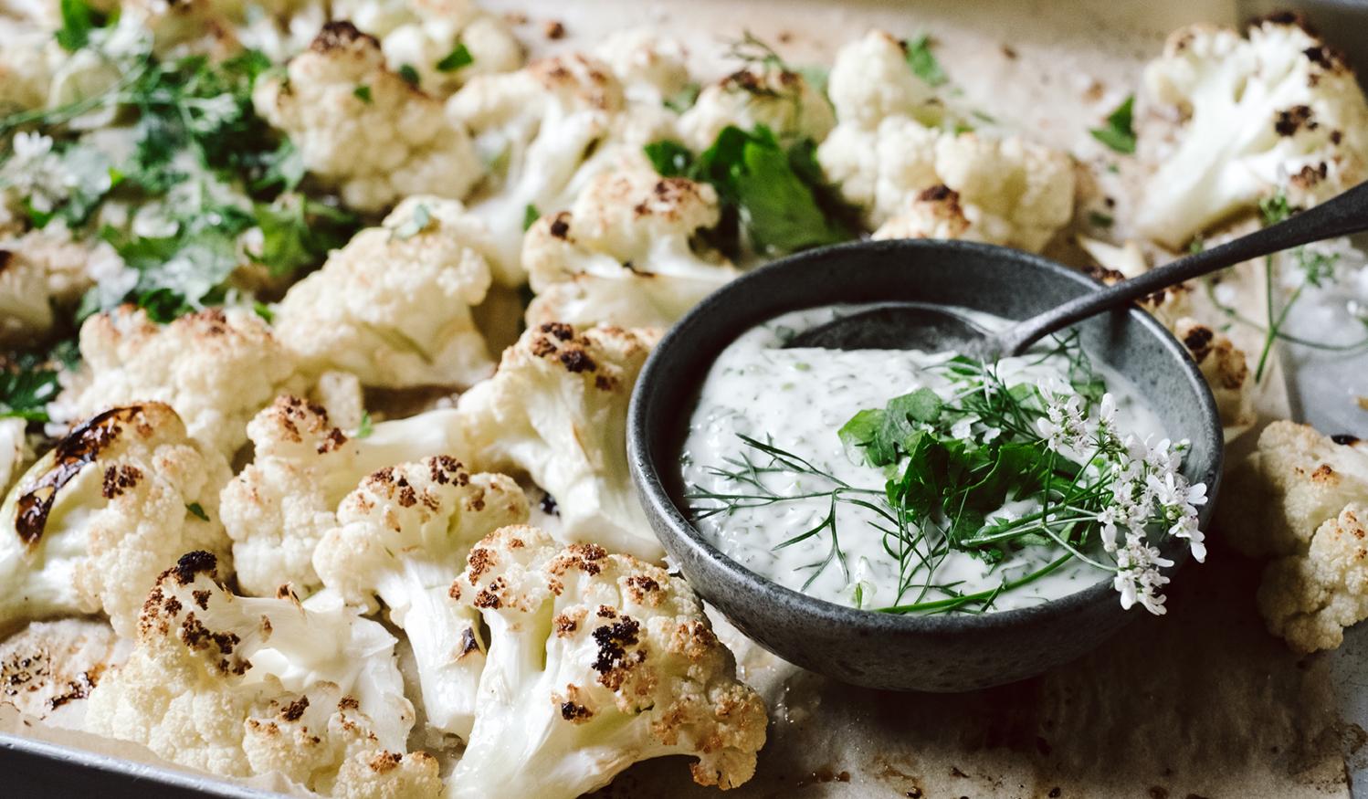 Gebackener Blumenkohl mit Kräuteraioli